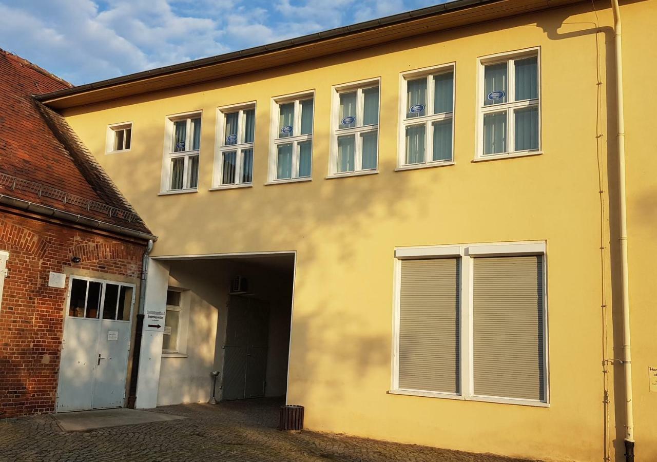 Hostel Jo-Si Kamenec Exteriér fotografie