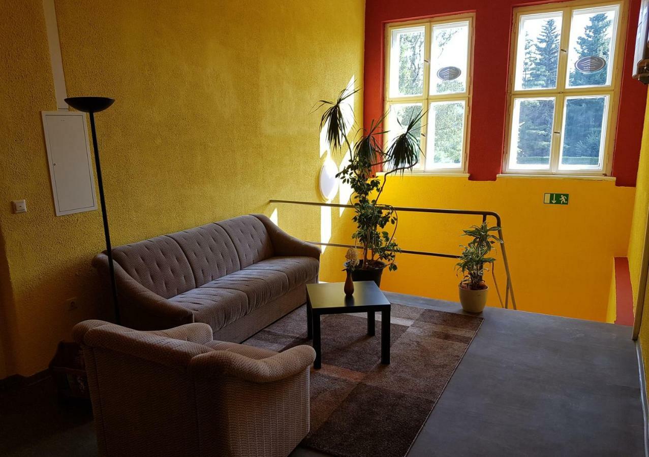 Hostel Jo-Si Kamenec Exteriér fotografie